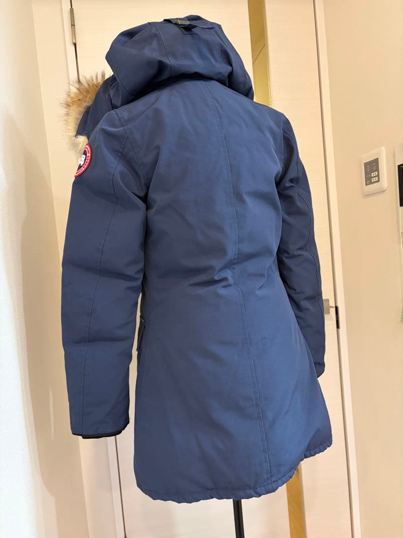 カナダグース ネイビー （紺）ダウンジャケット