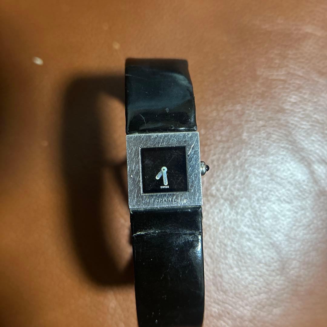 CHANEL ブラック腕時計
