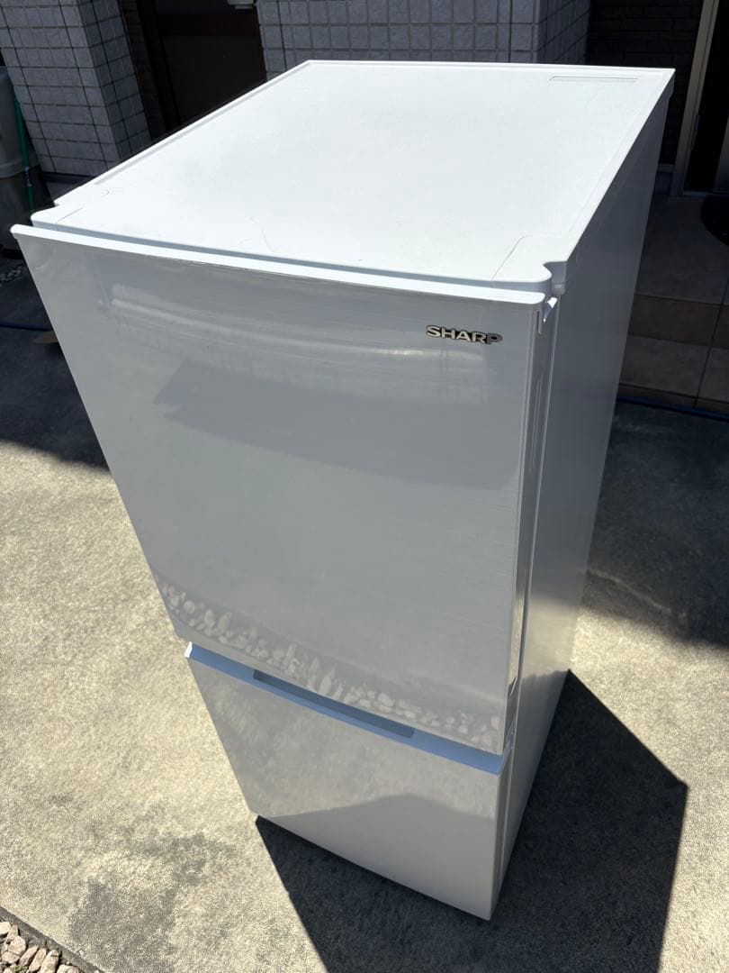 SHARP 冷蔵庫 SJ-D15G-W 152L 2021年製　無料配達可　美品