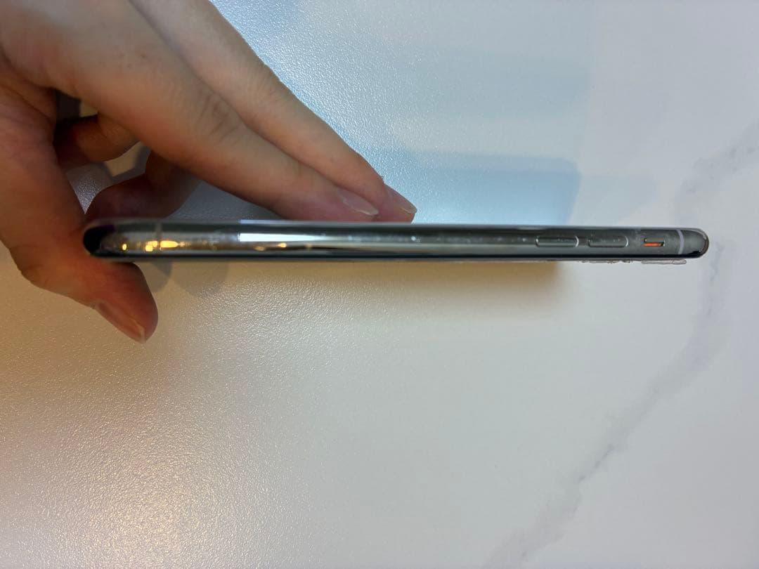 【美品・動作不良なし】Apple iPhone X シルバー 本体