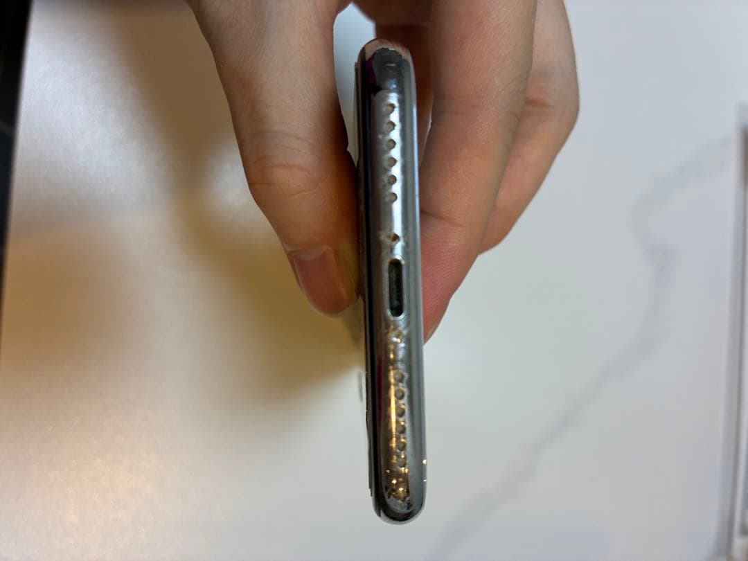 【美品・動作不良なし】Apple iPhone X シルバー 本体