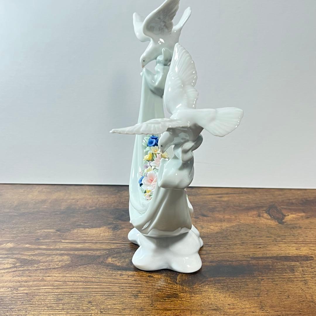 LLADRO リヤドロ 平和の花かご 6579