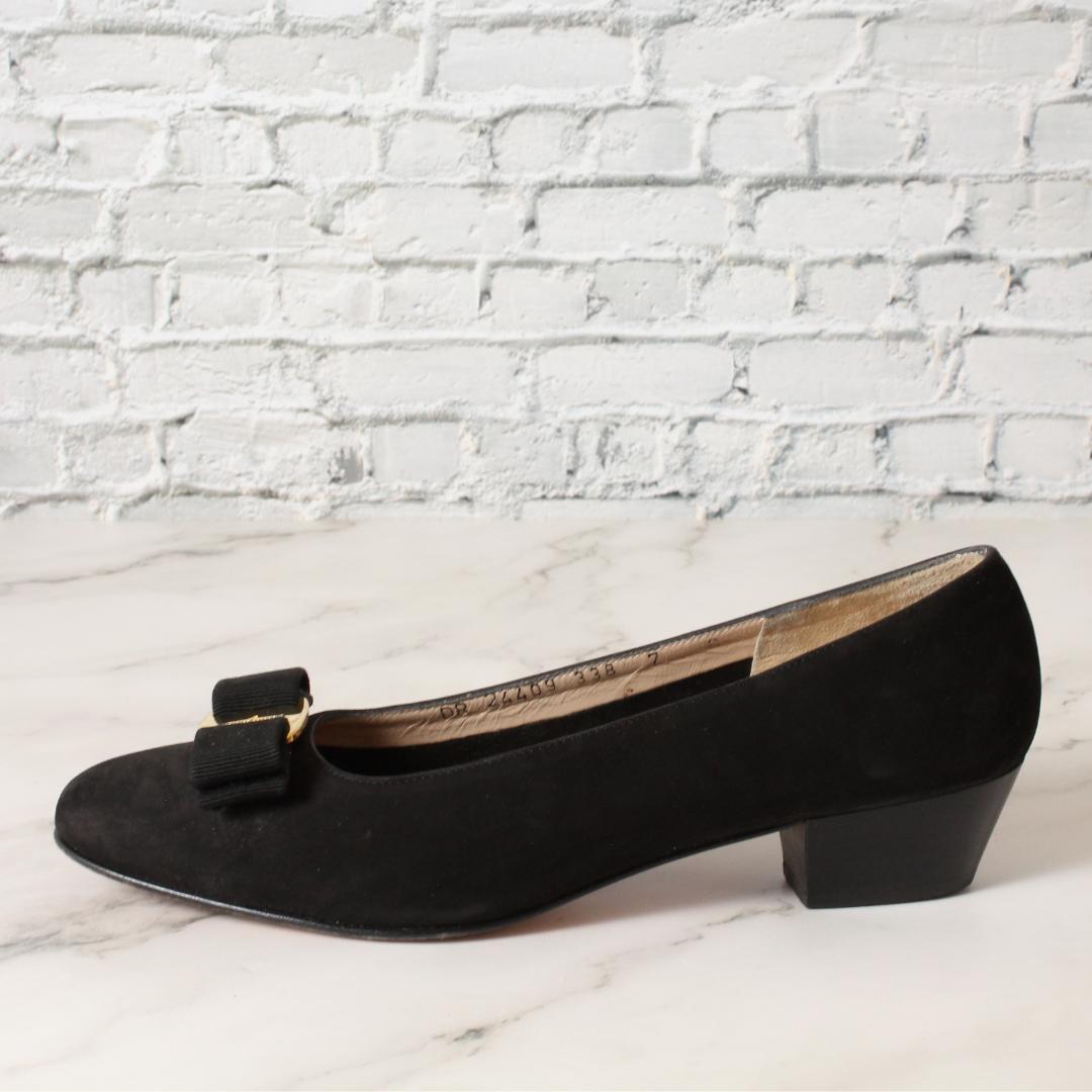 ✨美品✨ フェラガモ ヴァラリボン パンプス スエード 7C （24cm相当）