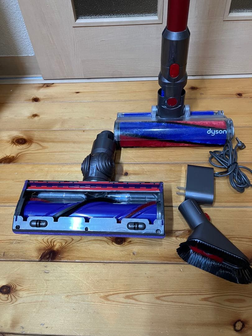 ダイソン Dyson V10（SV12） 動作品　付属あり