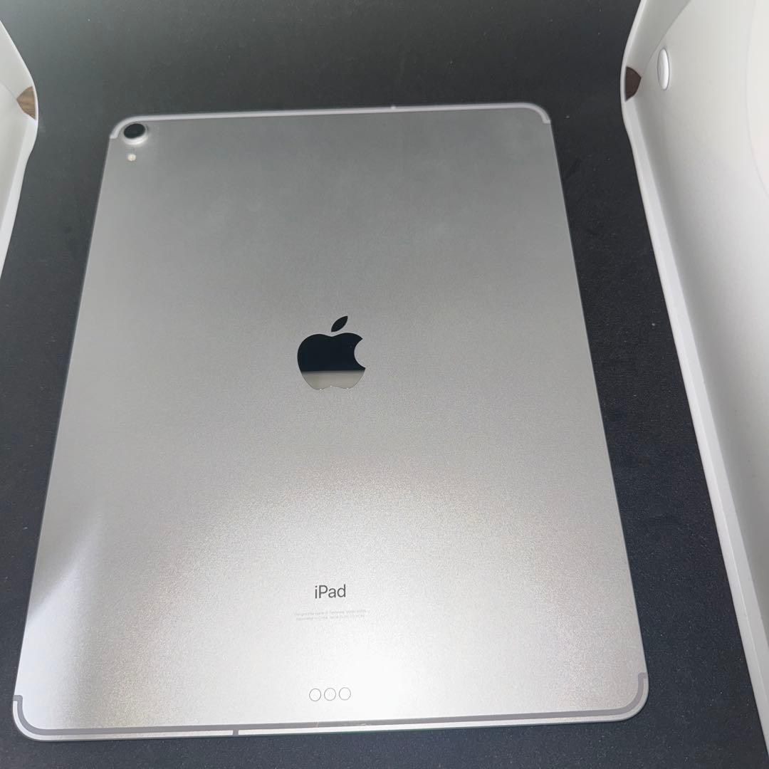 Peace 　iPad Pro + Magic Keyboard セット