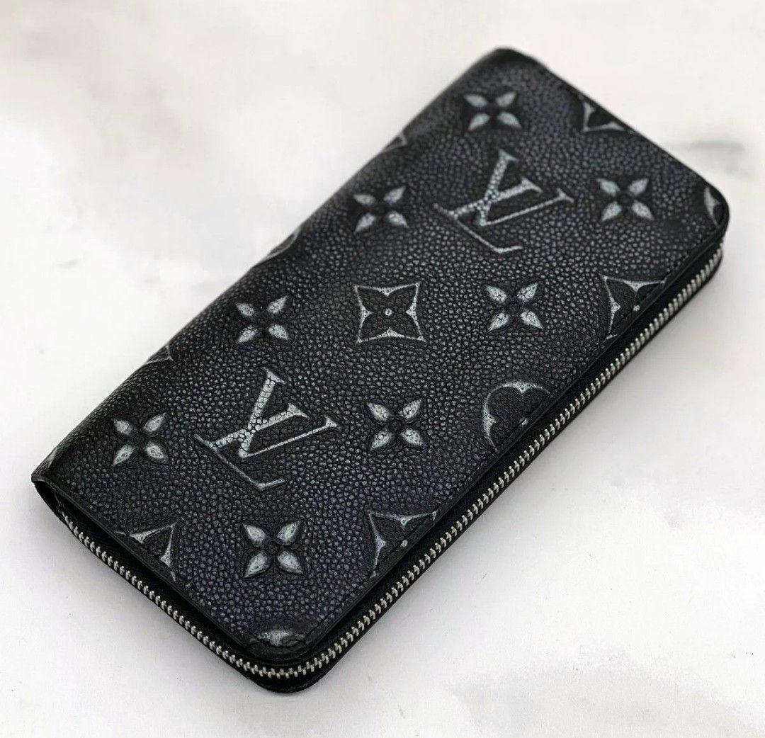 Louis Vuitton カウハイドレザー ヴェルティカル ジッピーウォレット