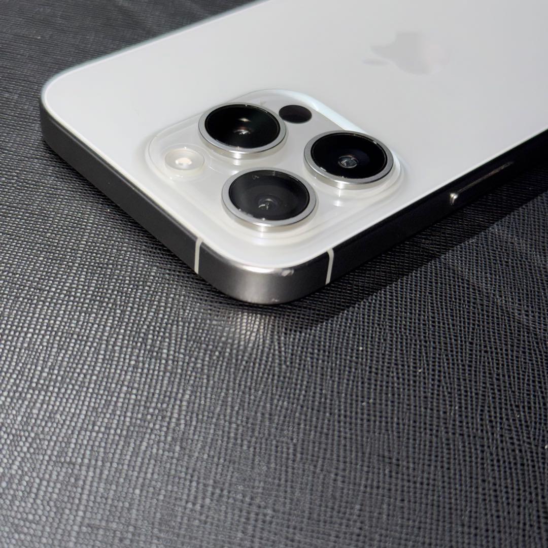 iPhone 15 Pro 512GB SIMフリー ホワイトチタニウム