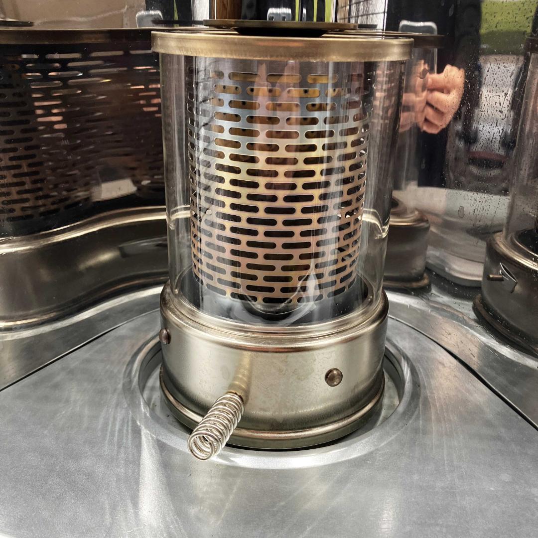 1118-11☆使用感浅い☆石油ストーブ☆コロナ☆2019年製☆よごれま栓