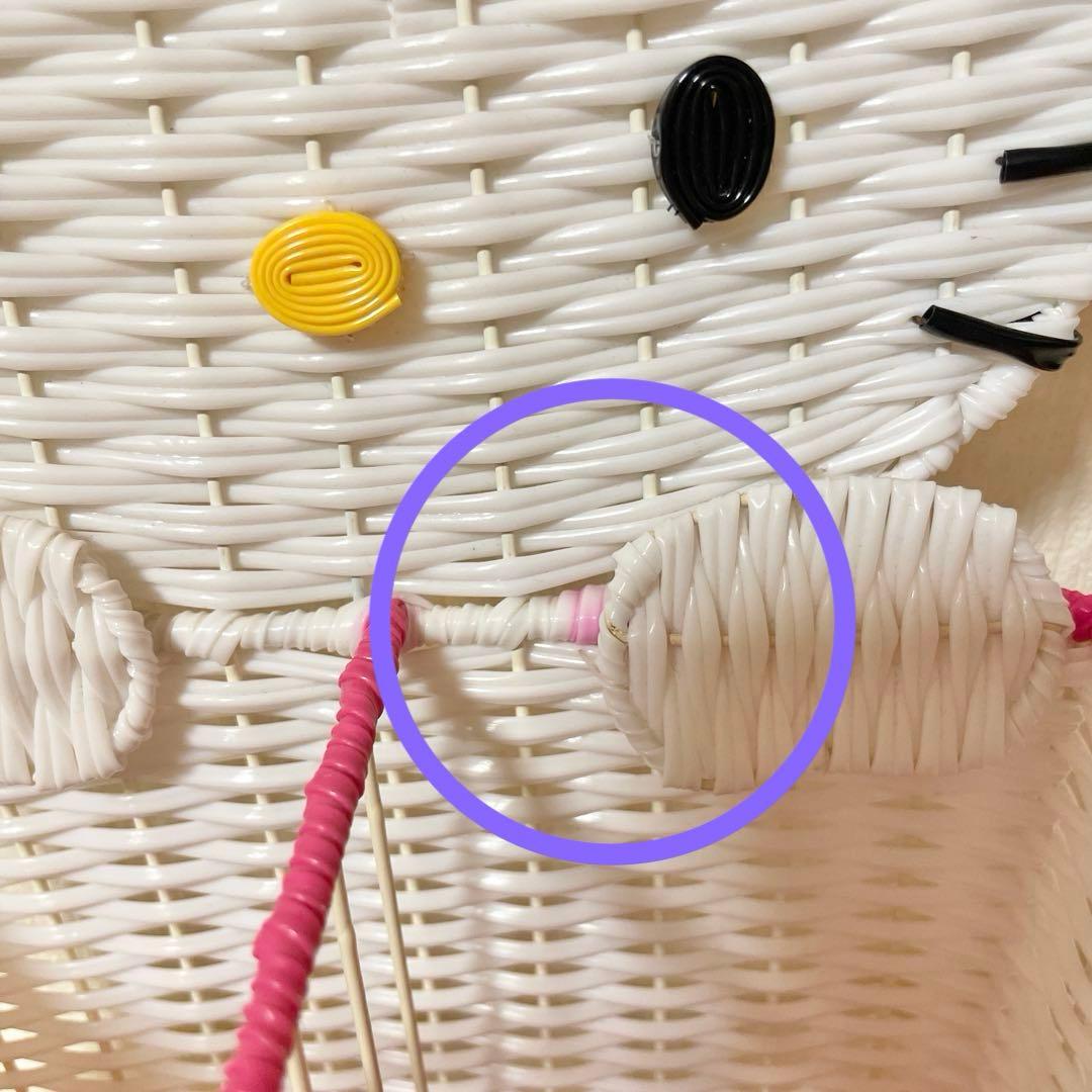 ハローキティ　カオハナキティ　平成レトロ　籐風　編みカゴ　小物入れ　リモコン立て