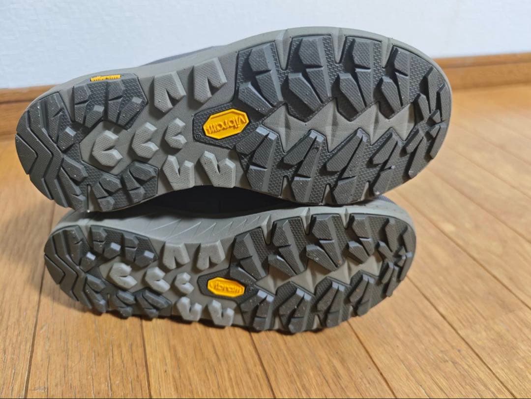 Columbia 防水 スノーブーツ イエローテイル オムニヒート25cm