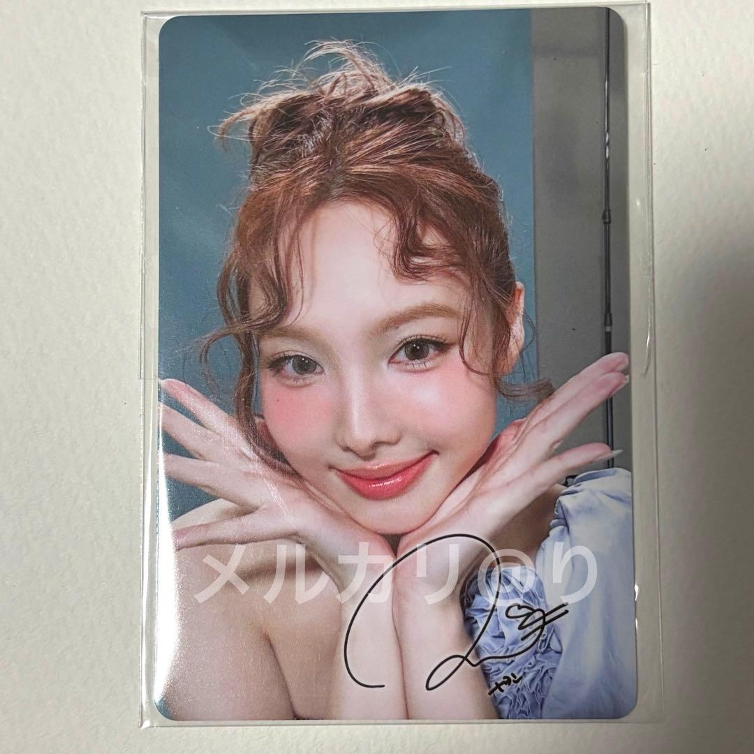 TWICE ナヨン NAYEON トレカ カラコン eyestar