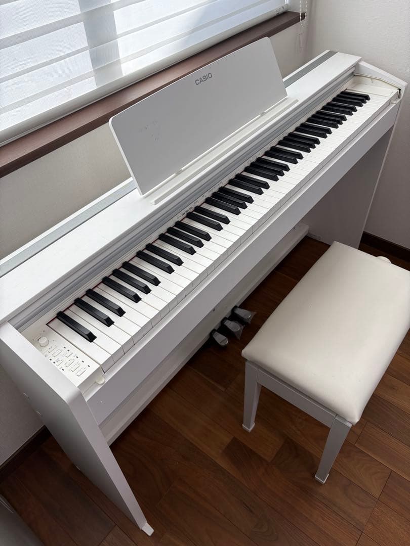 ピアノ椅子　CASIO（PX-2000GP）