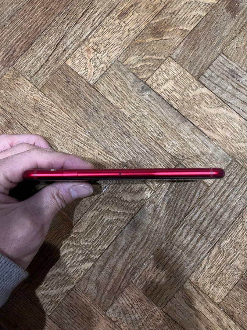 Apple　iPhone SE （第3世代）レッド　128GB 本体