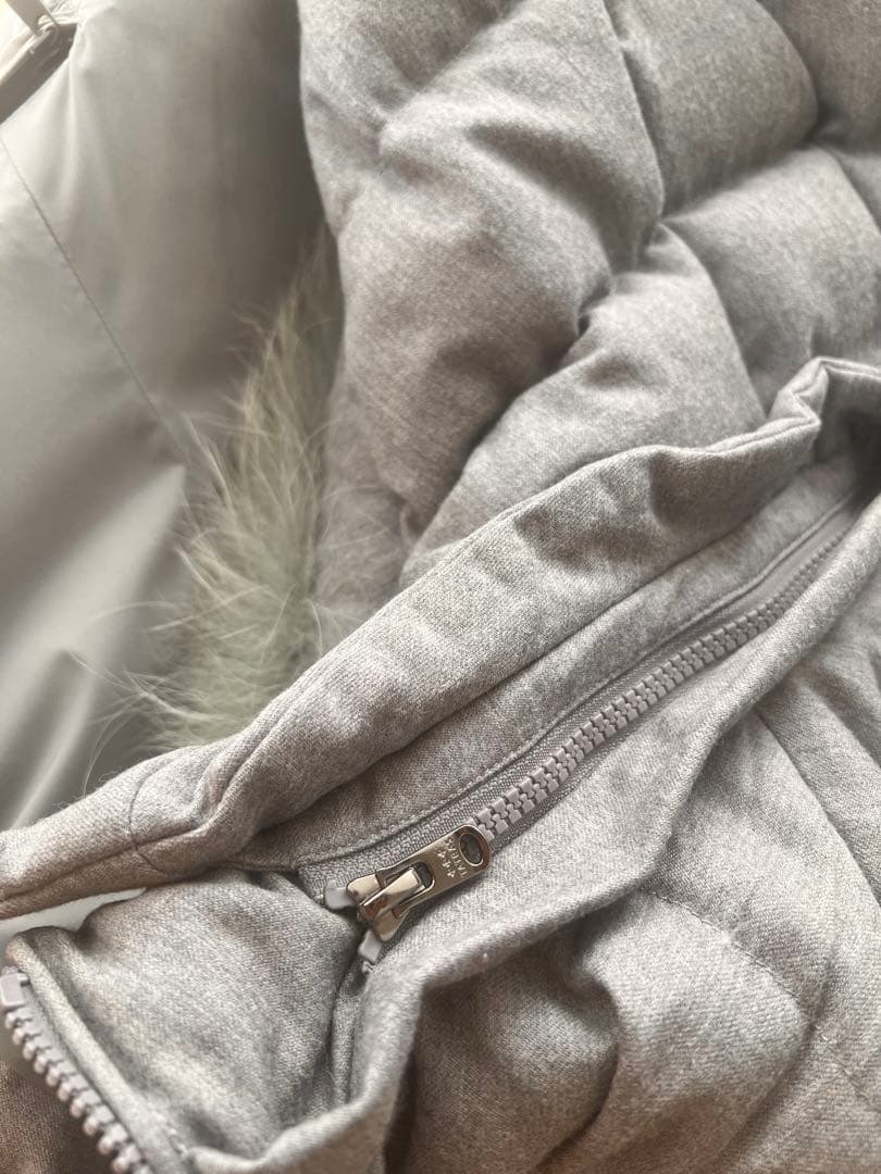 【1/19限定価格】TATRAS レディース ダウンロングコート グレー