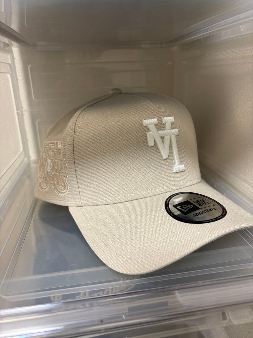 LA ニューエラ ドジャース 逆ロゴ ベージュ