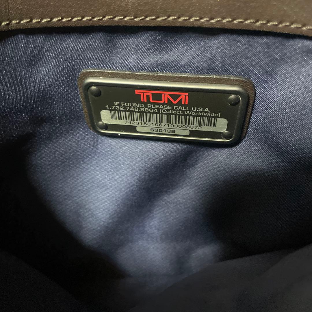 美品　トゥミ　ハリソン　メッセージャーバッグ　レザー　茶色　A4 ビジネス