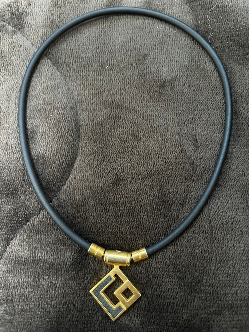 正規品　ブラックラバー ネックレス ゴールドペンダント