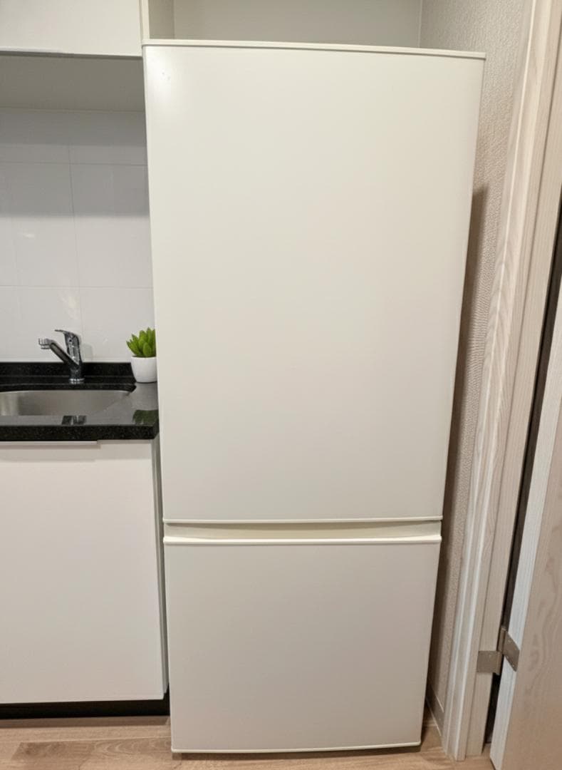 【AQUA】冷蔵庫 180L 右開き 一人暮らし シンプル ホワイト おしゃれ
