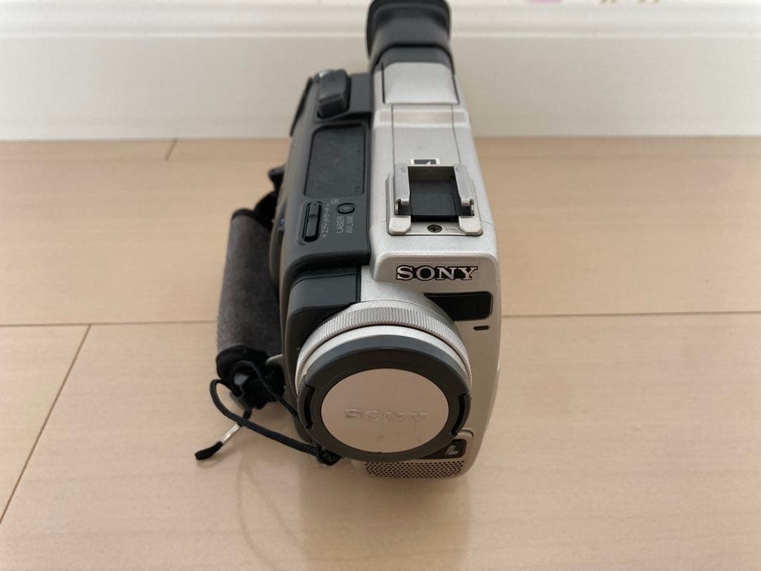 ビデオカメラ SONY Handycam DCR-TRV9