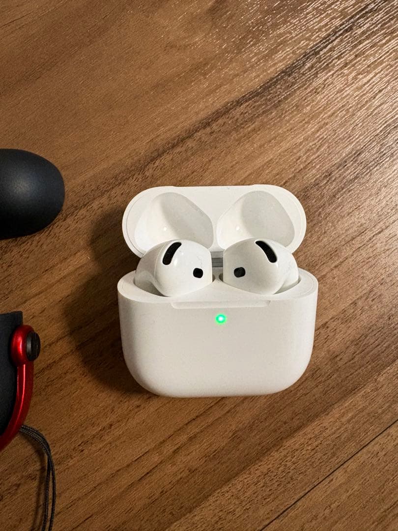 AirPods4本体 ケース付き