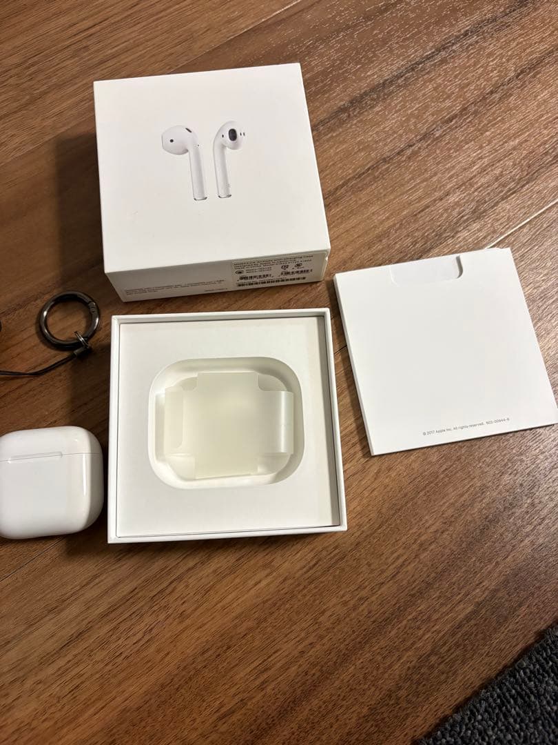 AirPods4本体 ケース付き