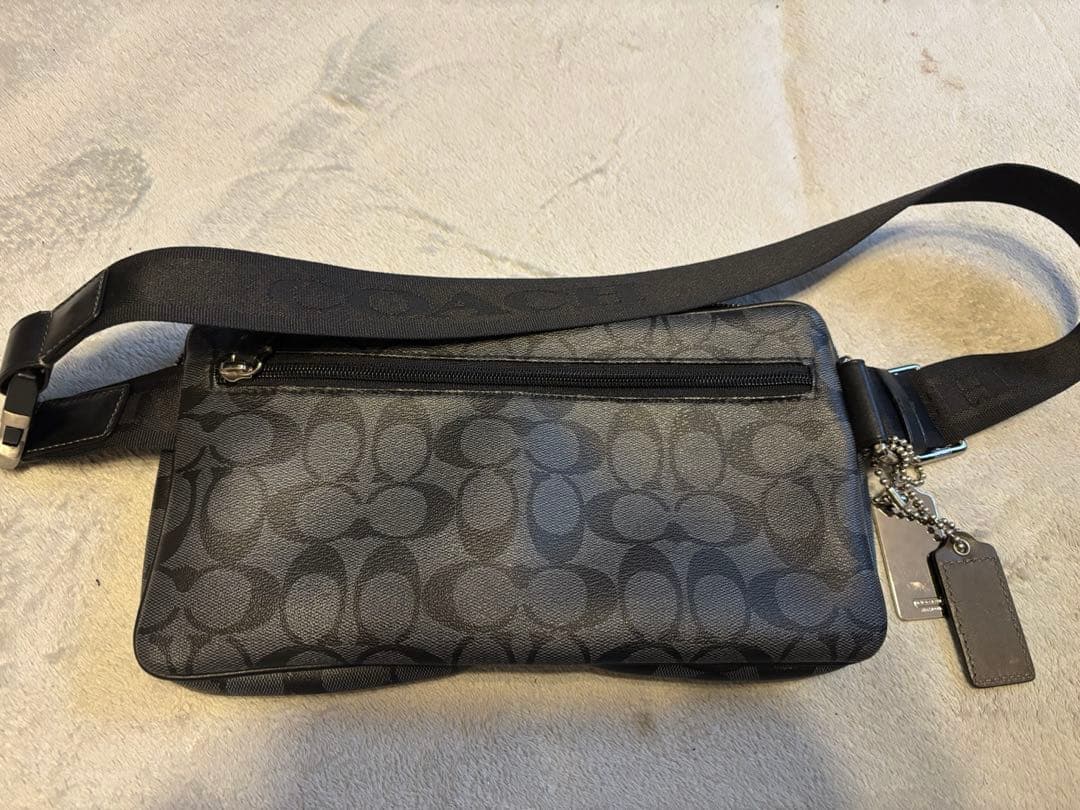 COACHボディバック