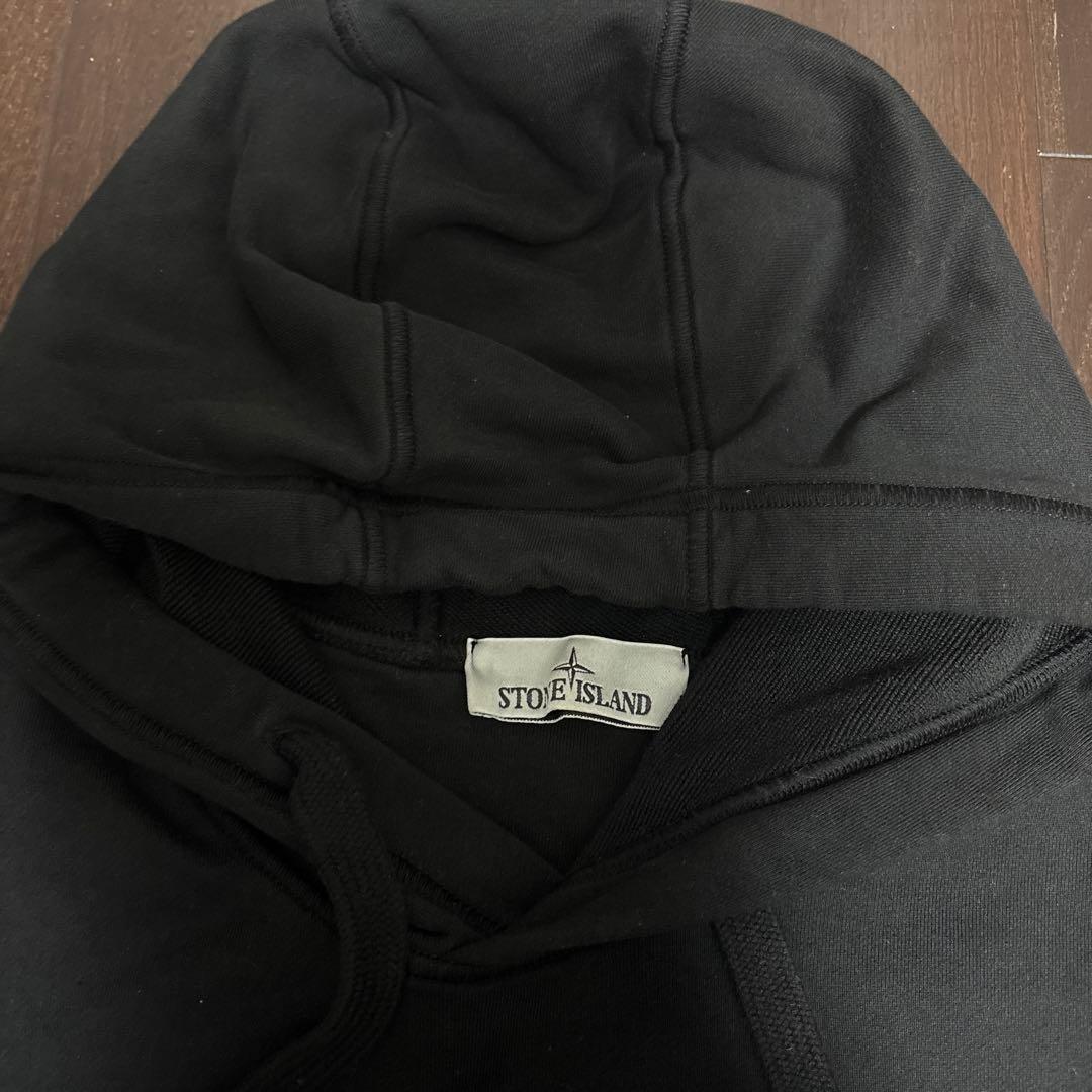 ストーンアイランド　Stone  ブラックパーカー　Ｌ