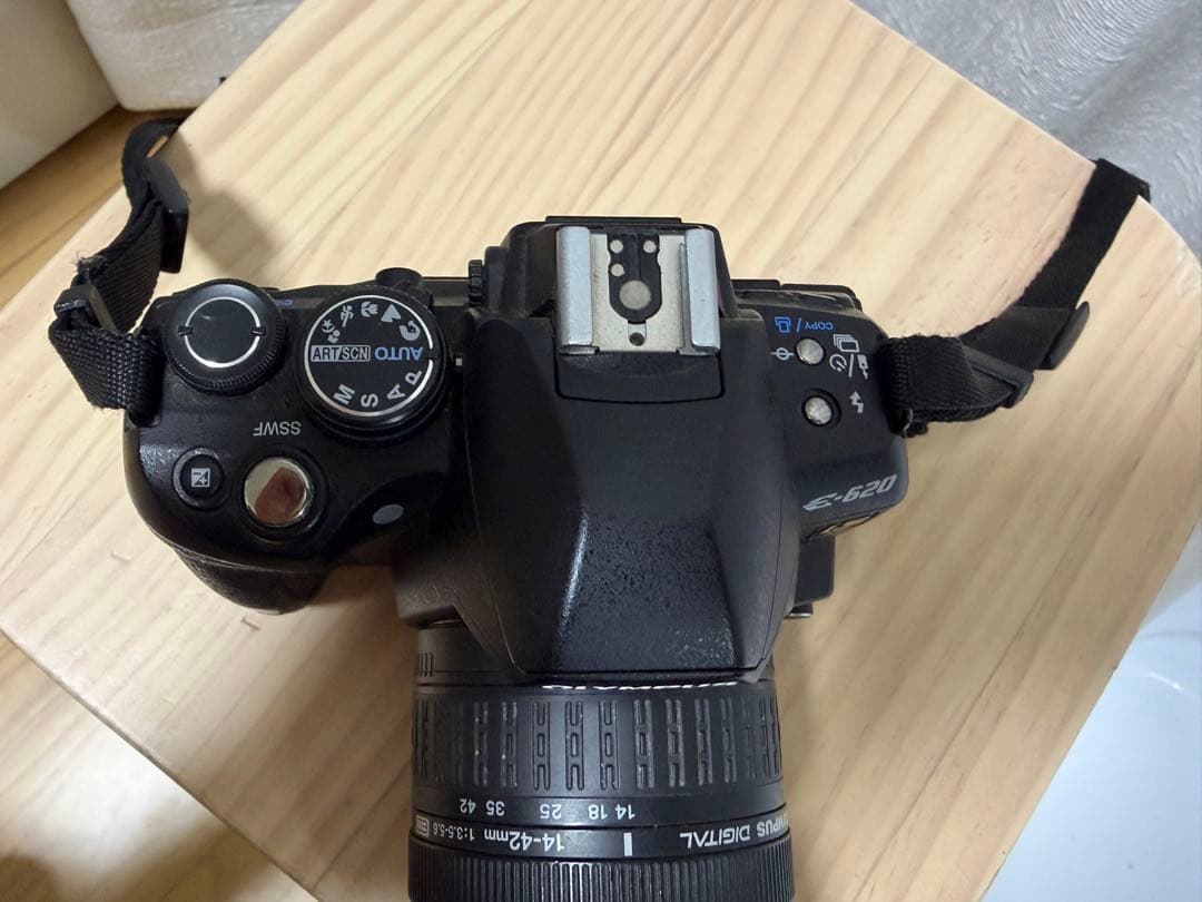 OLYMPUS E-620 デジタル一眼レフカメラ
