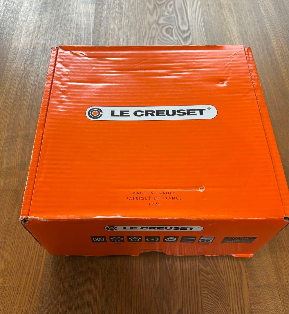 【レア】新品　ル・クルーゼ　ココット　オーバル　25㎝　シフォン　ピンク