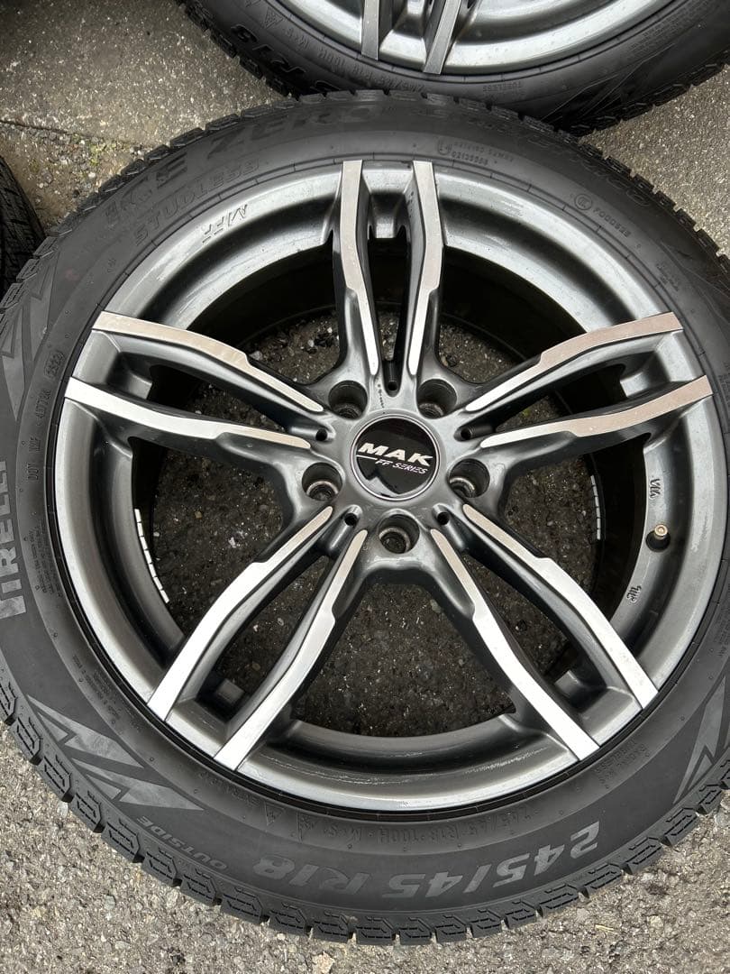 m*a様 BMW523iF11MAK 245/45 R18 Pirelliタイヤ