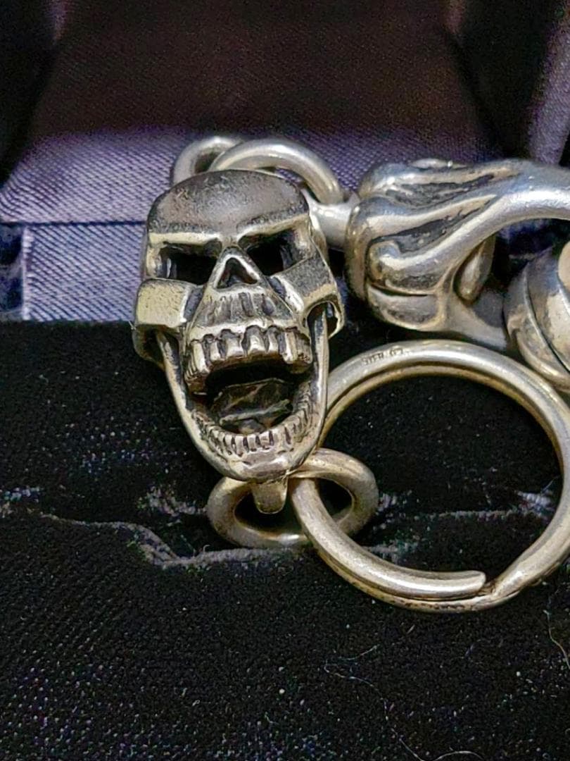 レザーズアンドトレジャーズ ビヨングランドスカルキーチェーン