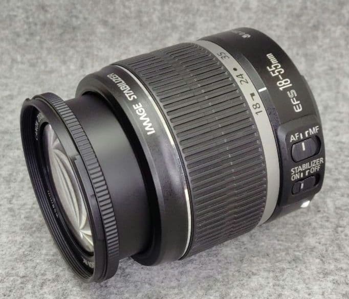 Canon 　EOS Kiss X4　　標準ズームレンズ付き