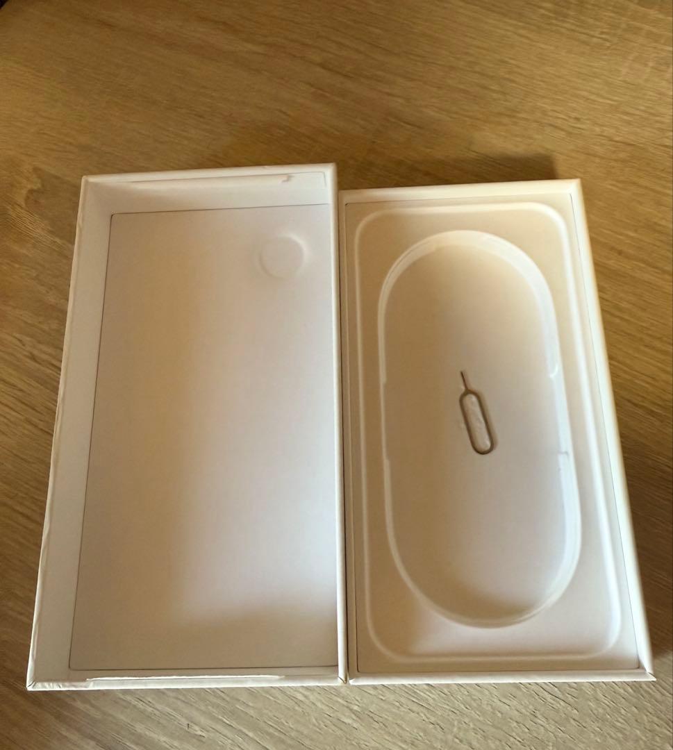 Apple iPhone16e ホワイト 本体