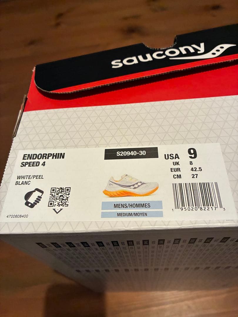 saucony ランニングシューズ ホワイト/オレンジ