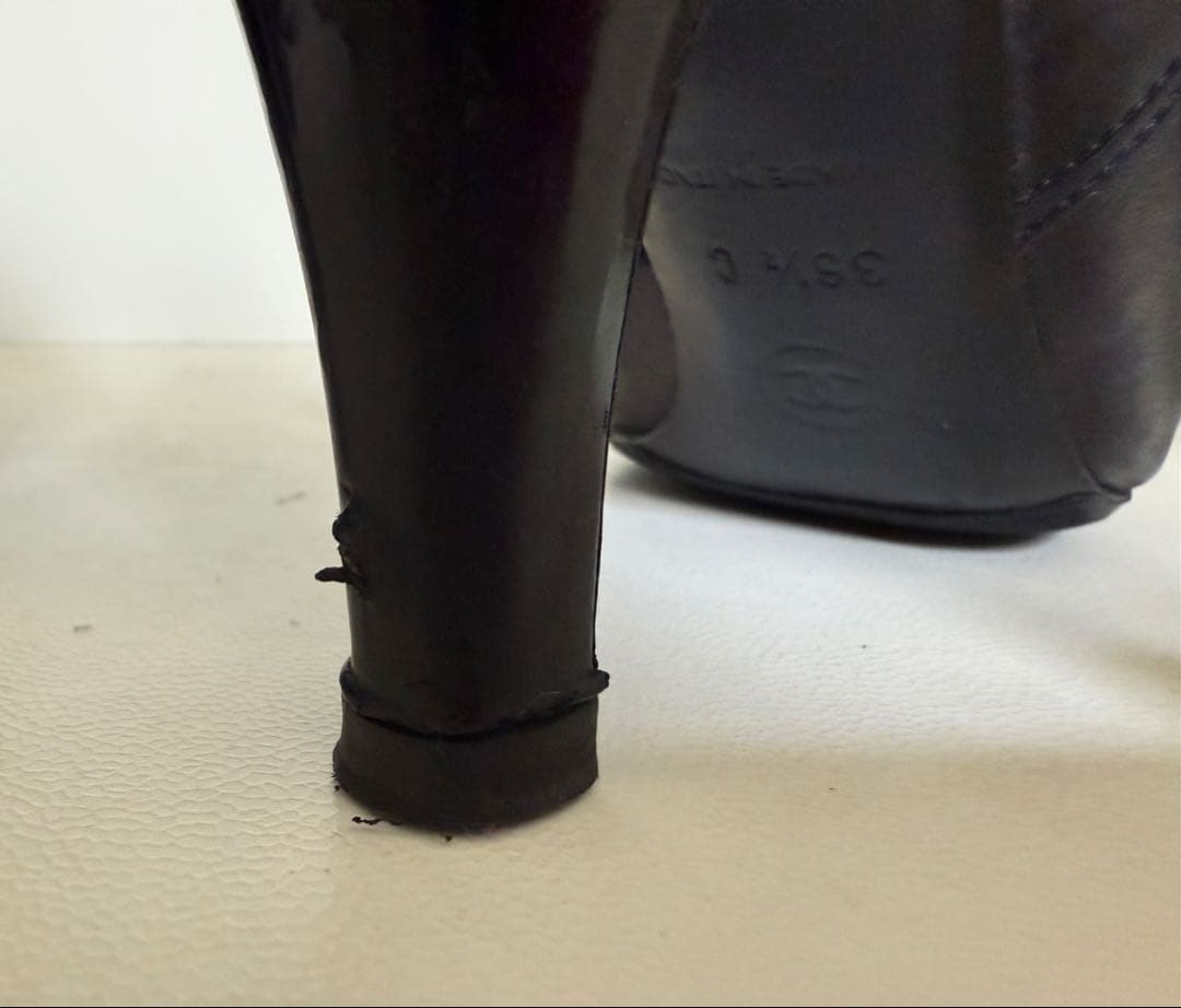 お値下げ　シャネル　パンプス　カーフ＆エナメル　黒　ヒール8センチ　36.5C