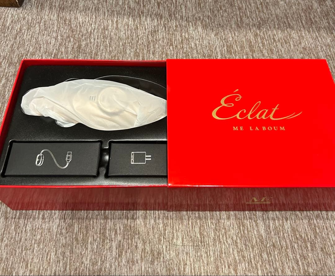 ［新品未使用］ME ラボ ンエクラ　IKKO 美顔器　ラジオ波　EMS