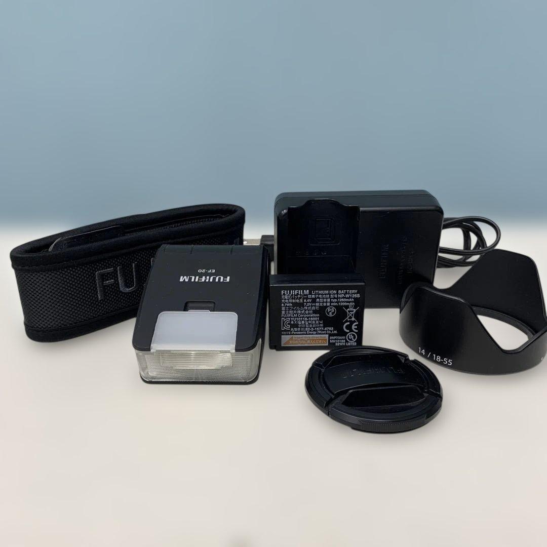 FUJIFILM. X-Pro1 18-55付き