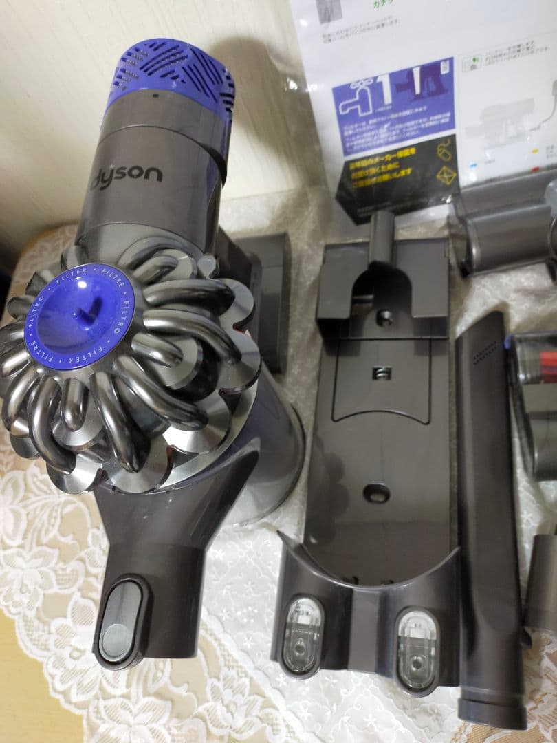 ダイソンV6　コードレスクリーナー