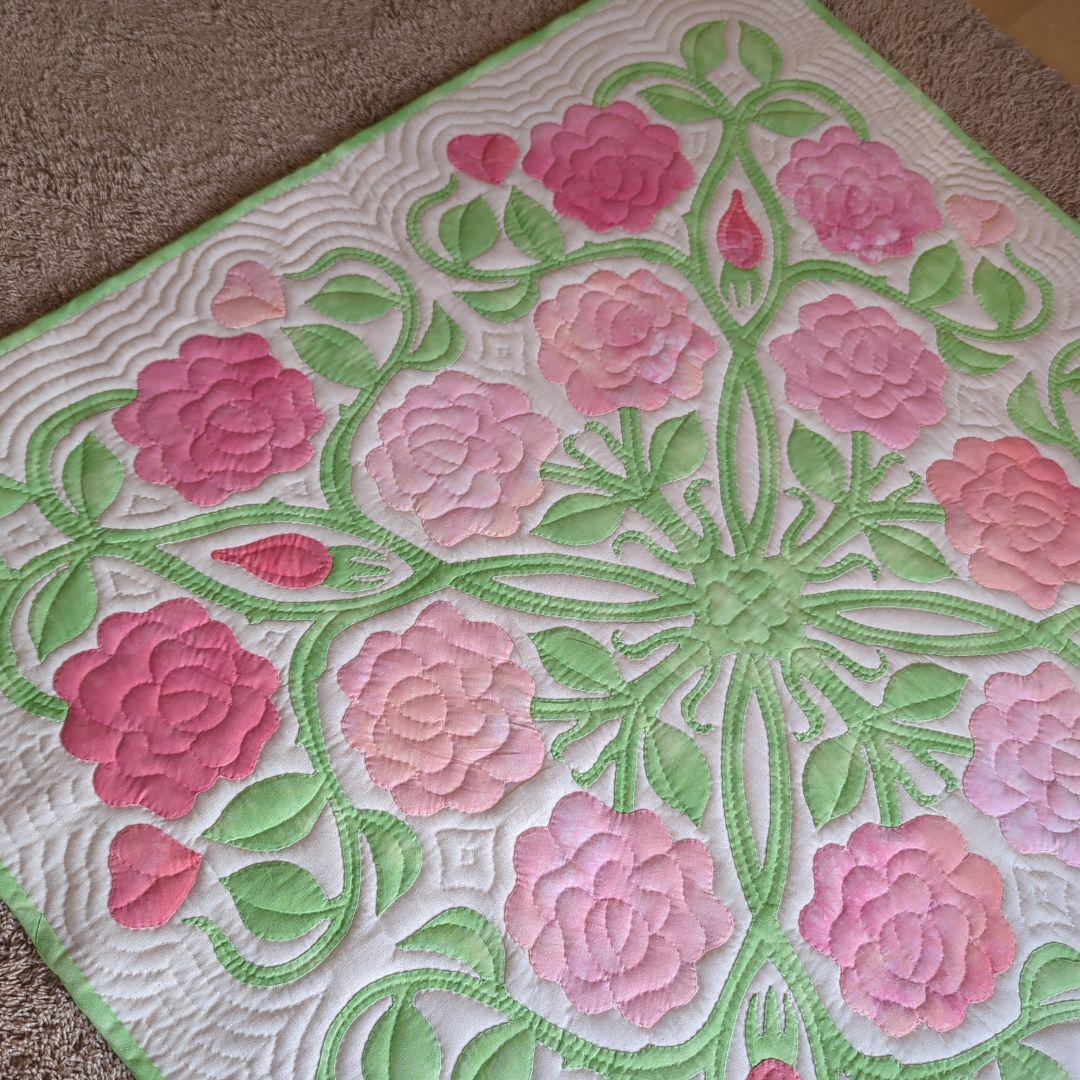 ハワイアンキルトタペストリー　ラ・フランス