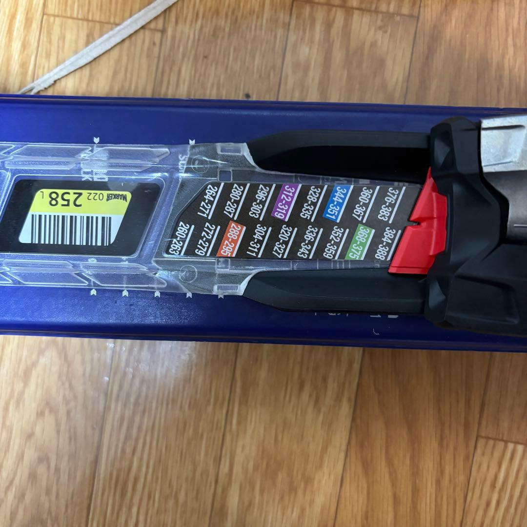 VOLKLフォルクルALLEY 軽量フリースタイルスキー　ツインチップ形状