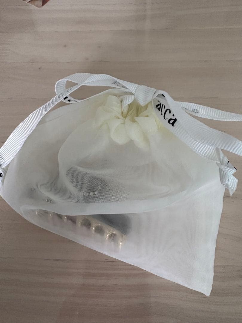 acca ヘアクリップ　グレー