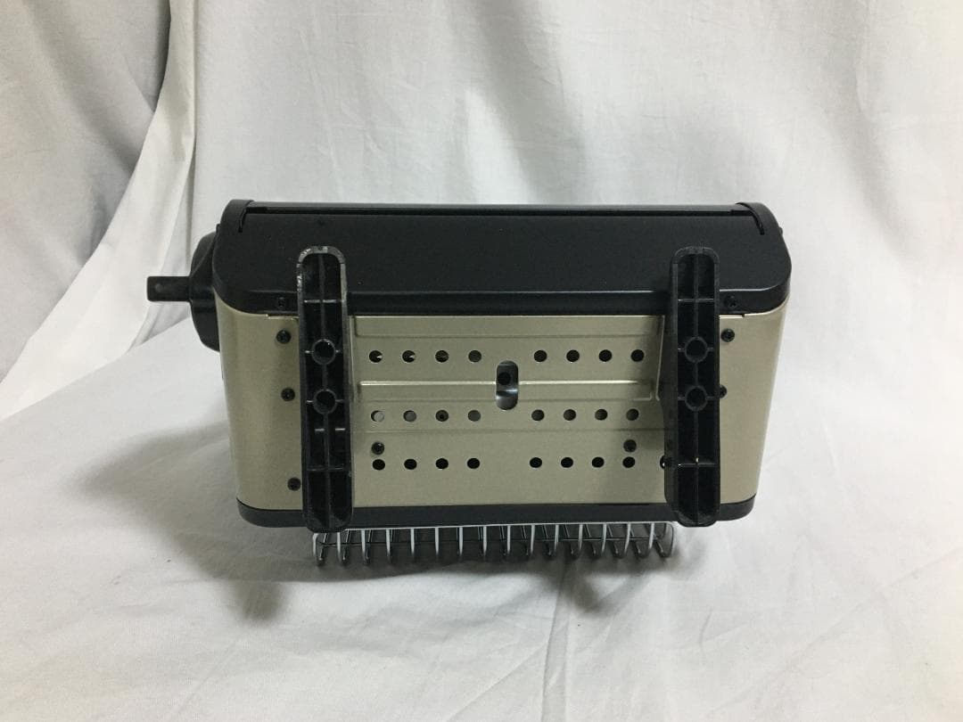 【未使用】イワタニ カセットガスストーブ ポータブルタイプ CB-CGS-PTB