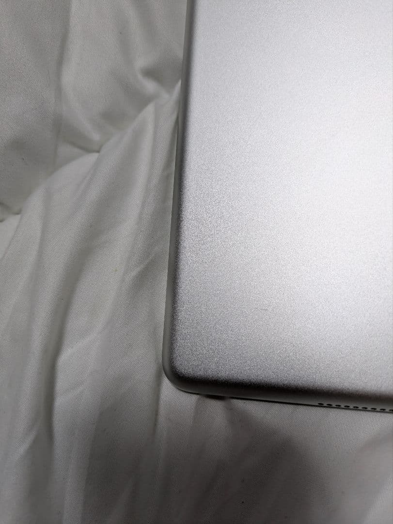 Apple iPad 第５世代)Wi-Fi 32GB シルバーMP2G2J/A