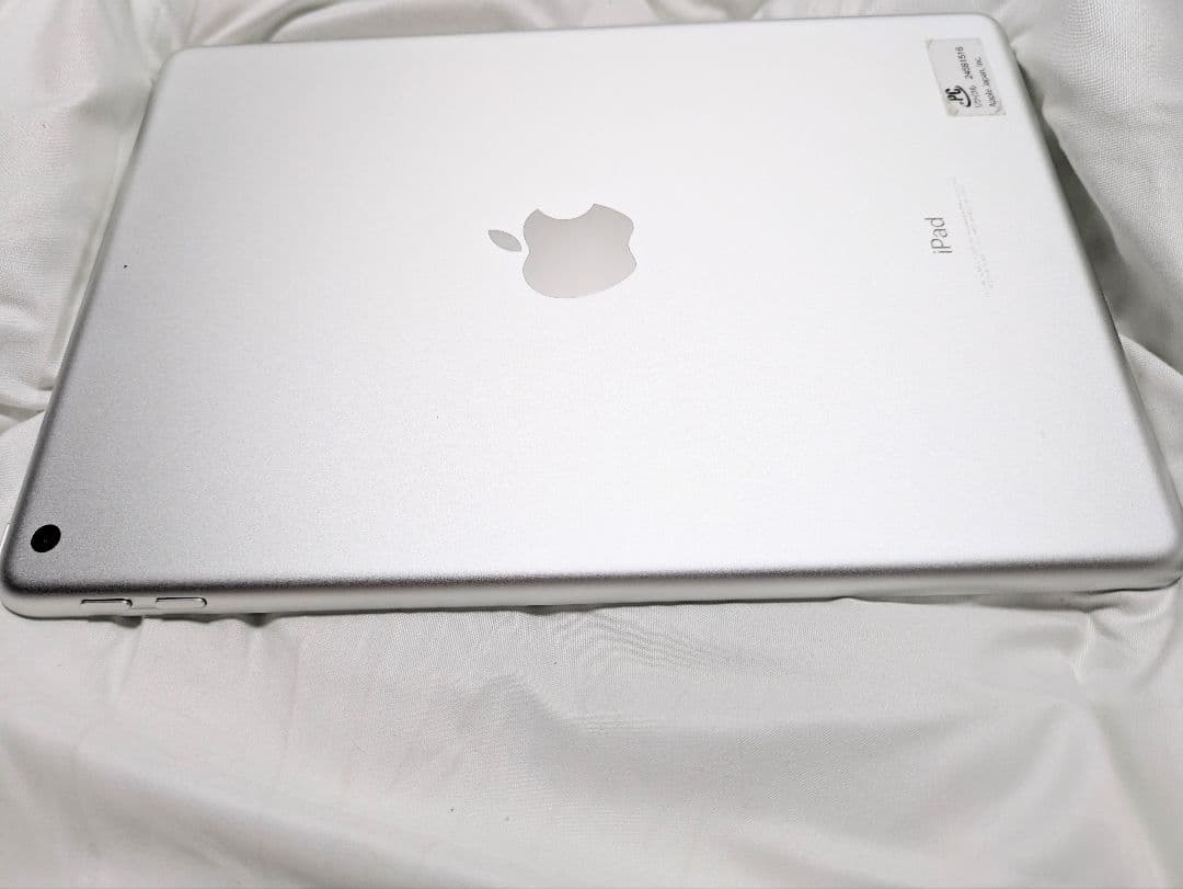 Apple iPad 第５世代)Wi-Fi 32GB シルバーMP2G2J/A