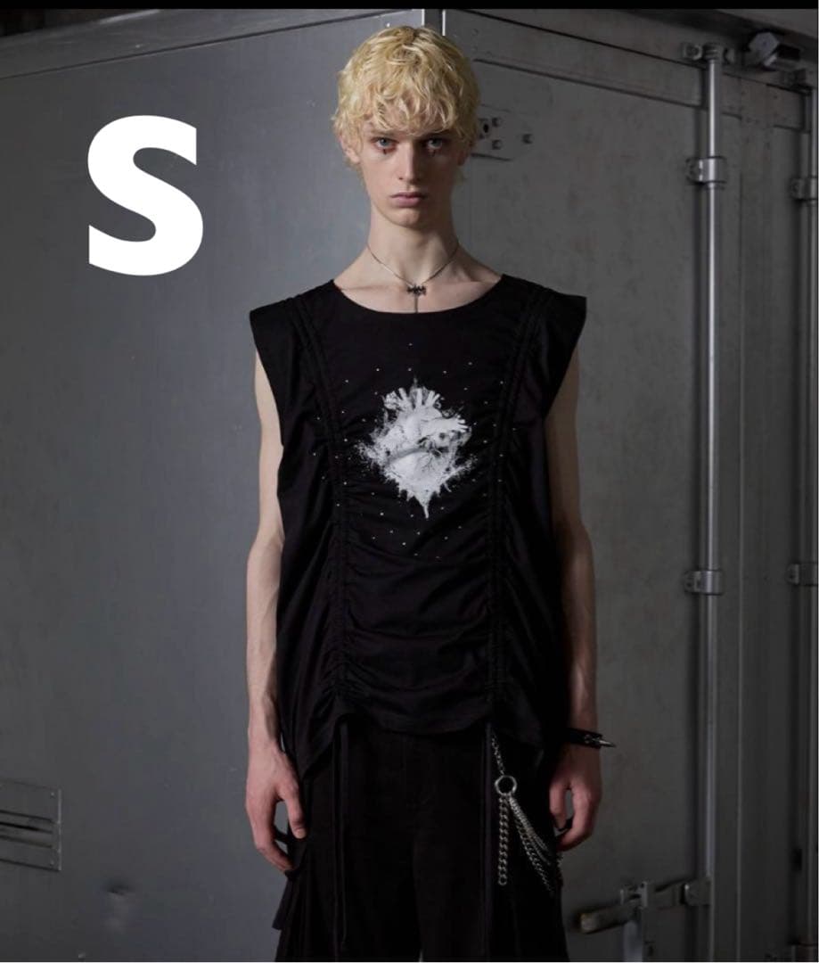 GRANCY シャーリングデザインラインストーングラフィックノースリーブT