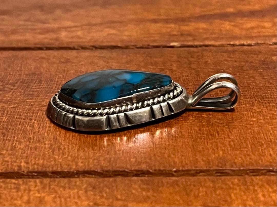 故ゲーリーリーブス　ターコイズペンダント　インディアンジュエリー　navajo