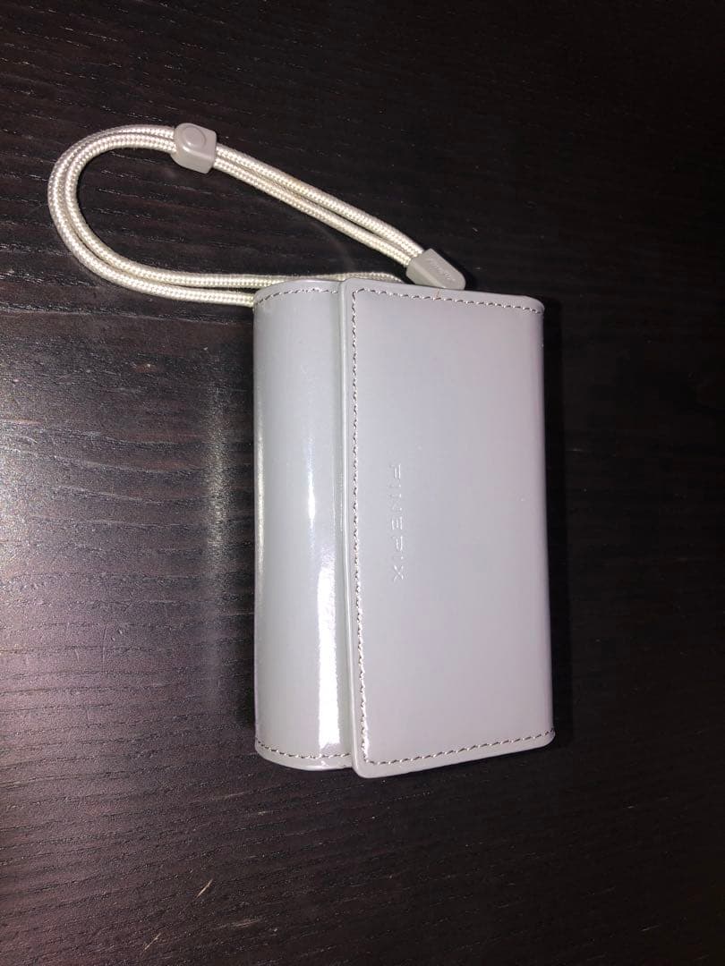 Fujifilm FinePix f60fdデジタルカメラ シルバー