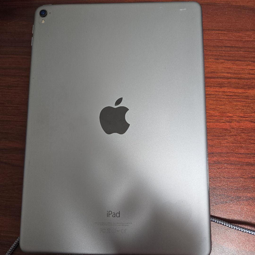 Apple iPad Pro 9.7インチ シルバー128gb