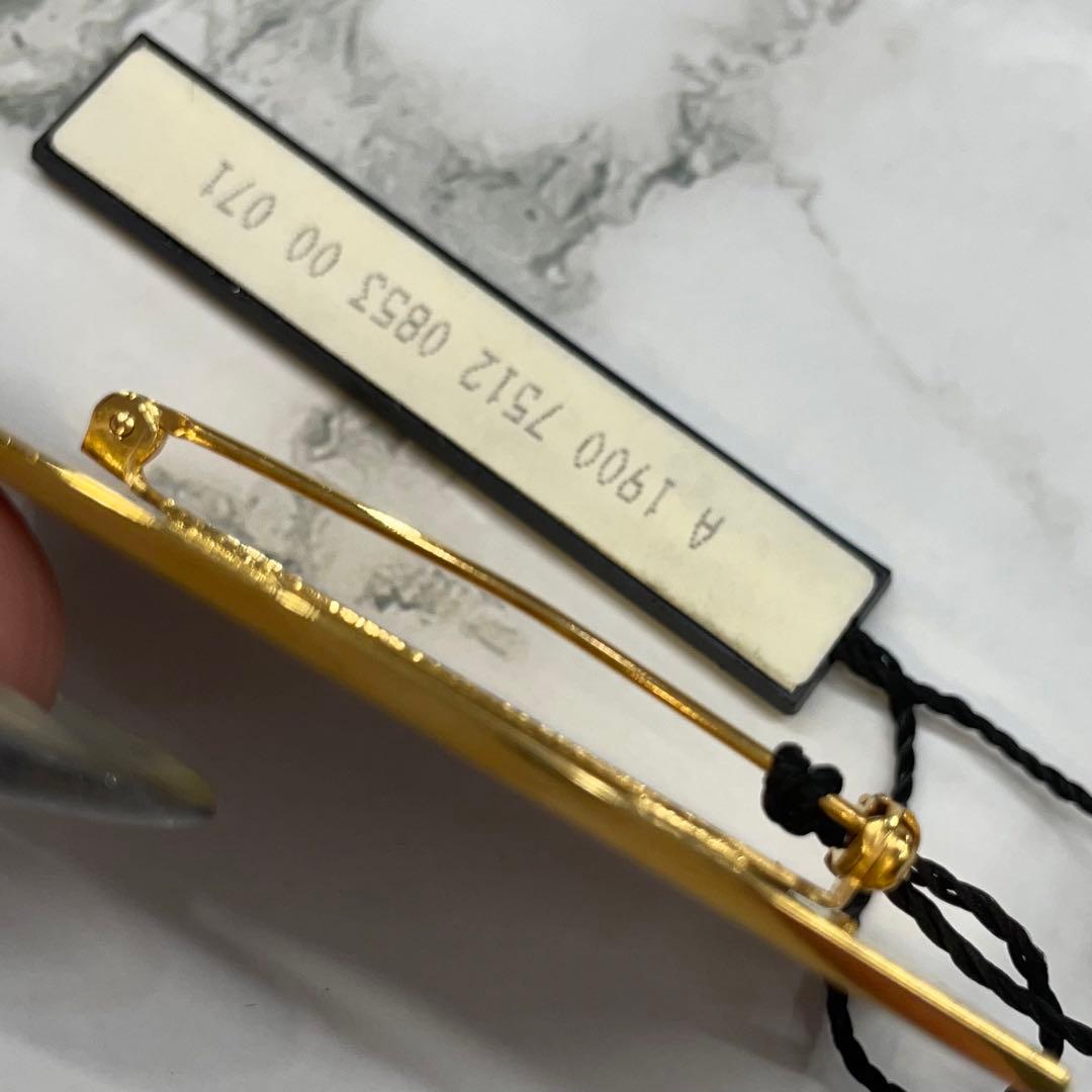 シャネル ヴィンテージ ブローチ ロゴプレート　ゴールドカラー