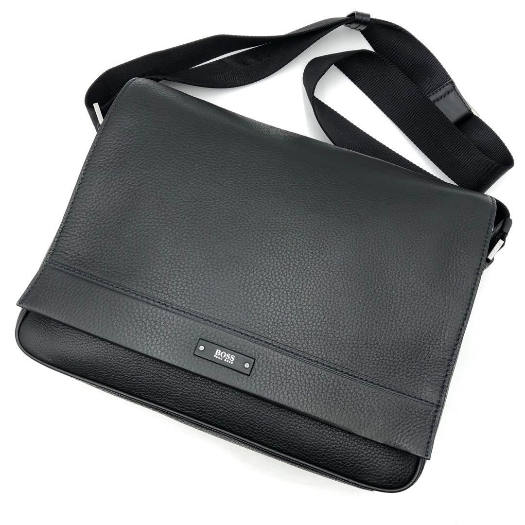 未使用級 ヒューゴボス メッセンジャーバッグ A4 ビジネス シボ革 ブラック